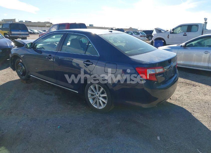 Photo 3 of 2014 Toyota Camry XLE (VIN 4T1BF1FK9EU778797)