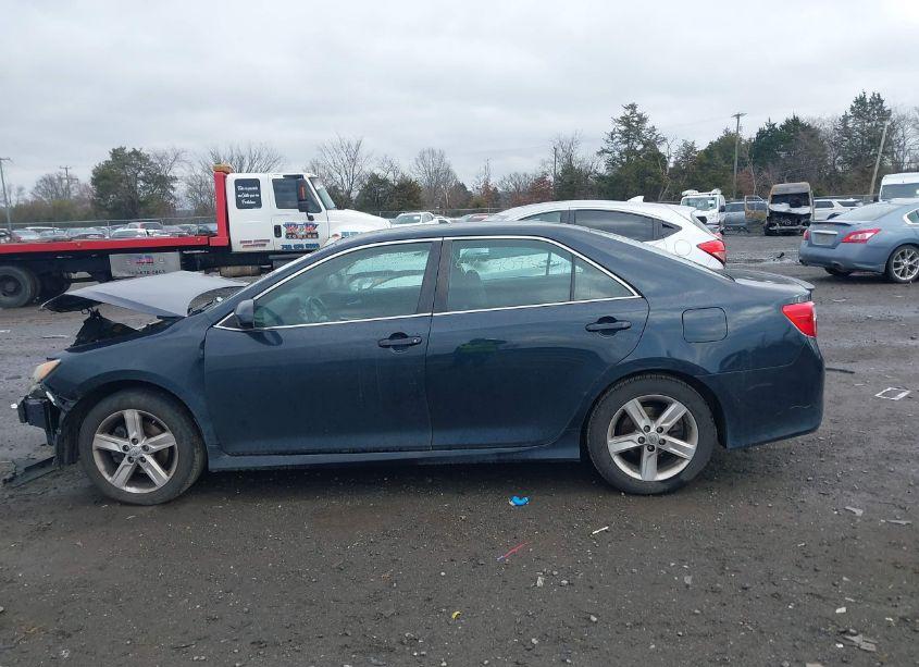 Photo 14 of 2014 Toyota Camry SE (VIN 4T1BF1FK9EU780842)