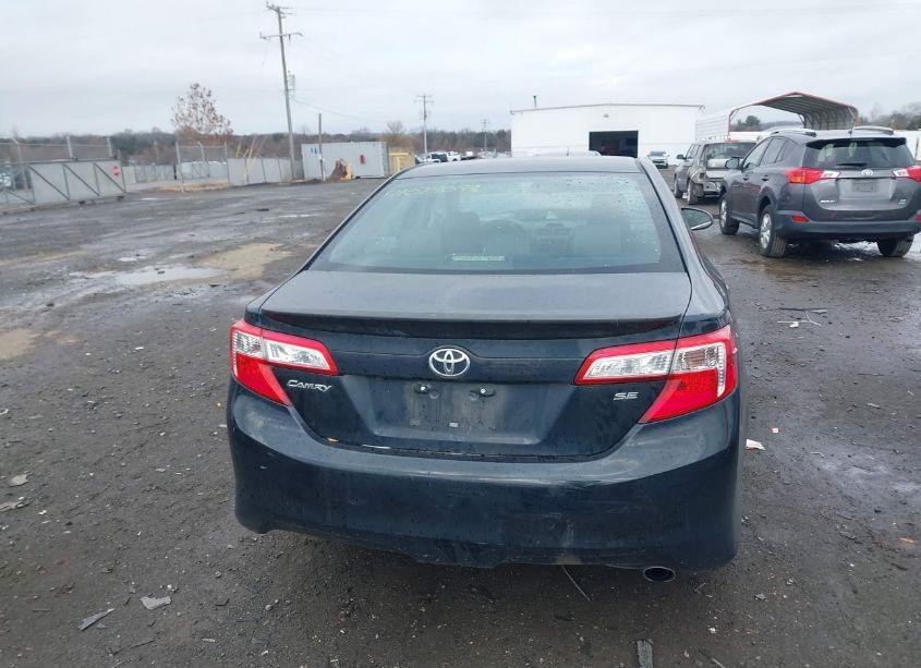Photo 16 of 2014 Toyota Camry SE (VIN 4T1BF1FK9EU780842)