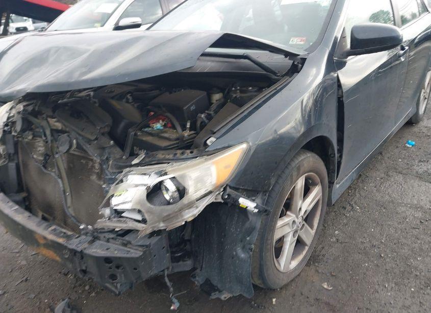 Photo 6 of 2014 Toyota Camry SE (VIN 4T1BF1FK9EU780842)