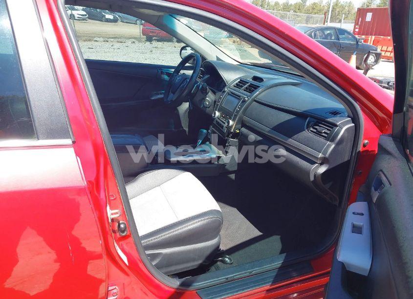 Photo 5 of 2014 Toyota Camry SE (VIN 4T1BF1FK9EU785877)