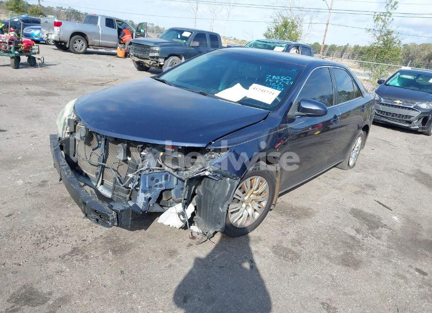 Photo 2 of 2014 Toyota Camry LE (VIN 4T1BF1FK9EU786947)