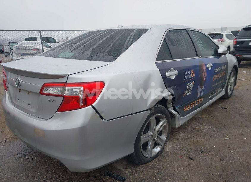 Photo 4 of 2014 Toyota Camry SE (VIN 4T1BF1FK9EU789105)