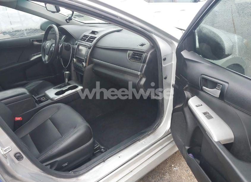 Photo 5 of 2014 Toyota Camry SE (VIN 4T1BF1FK9EU789105)