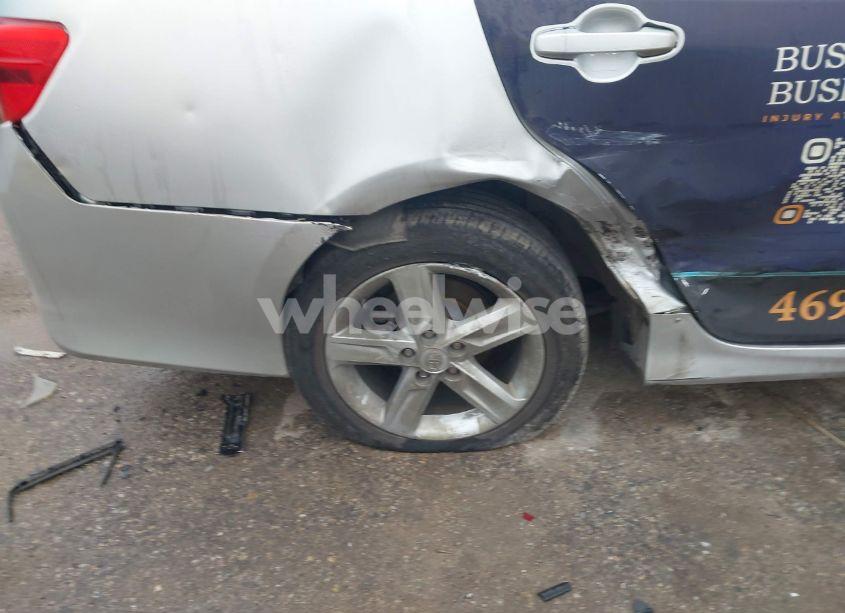 Photo 6 of 2014 Toyota Camry SE (VIN 4T1BF1FK9EU789105)