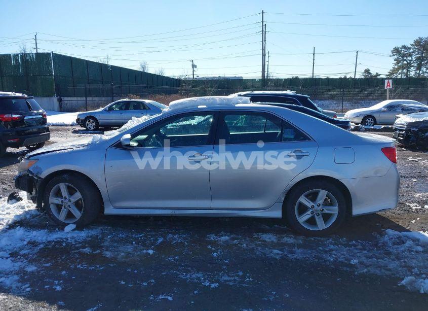 Photo 14 of 2014 Toyota Camry SE (VIN 4T1BF1FK9EU797527)