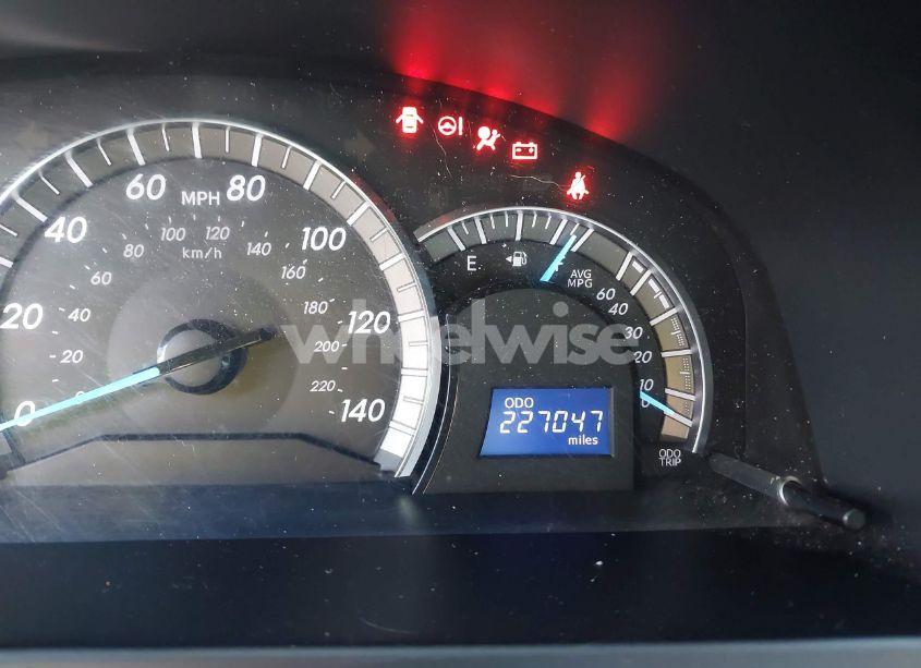 Photo 15 of 2014 Toyota Camry SE (VIN 4T1BF1FK9EU800183)