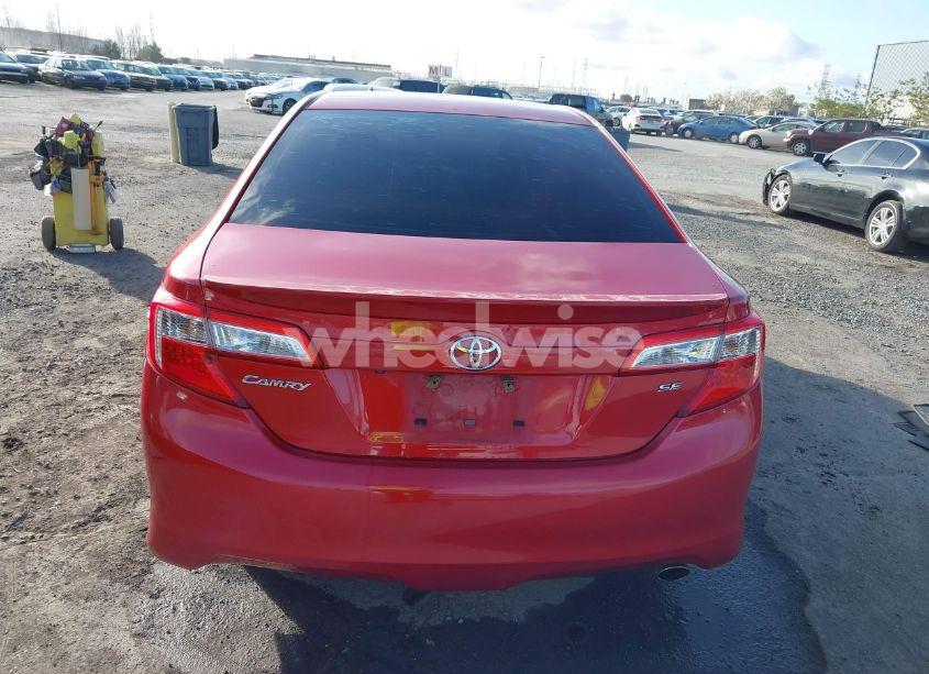 Photo 16 of 2014 Toyota Camry SE (VIN 4T1BF1FK9EU800183)