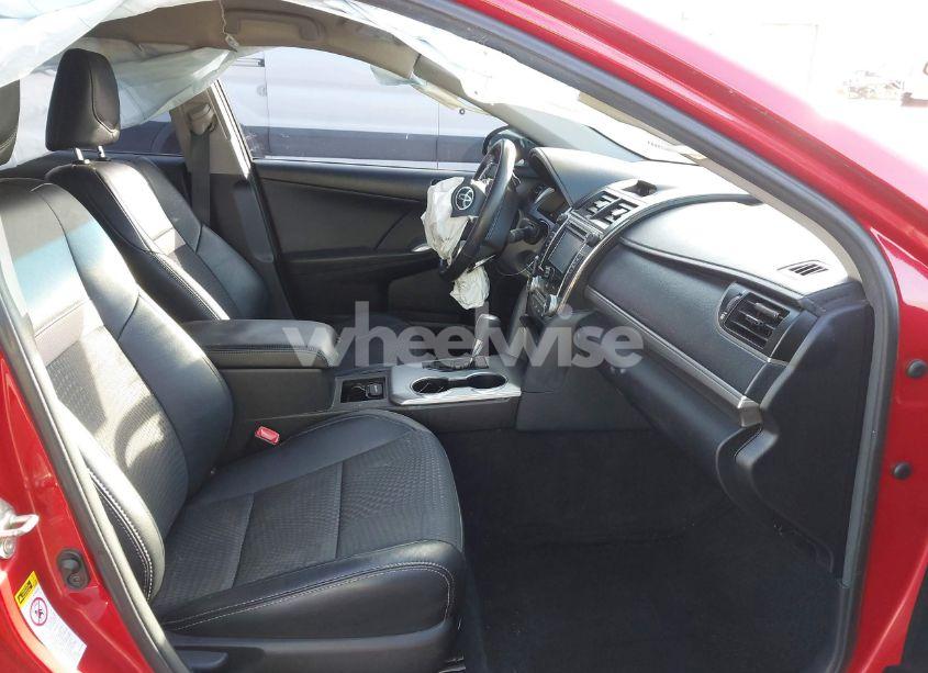 Photo 5 of 2014 Toyota Camry SE (VIN 4T1BF1FK9EU800183)