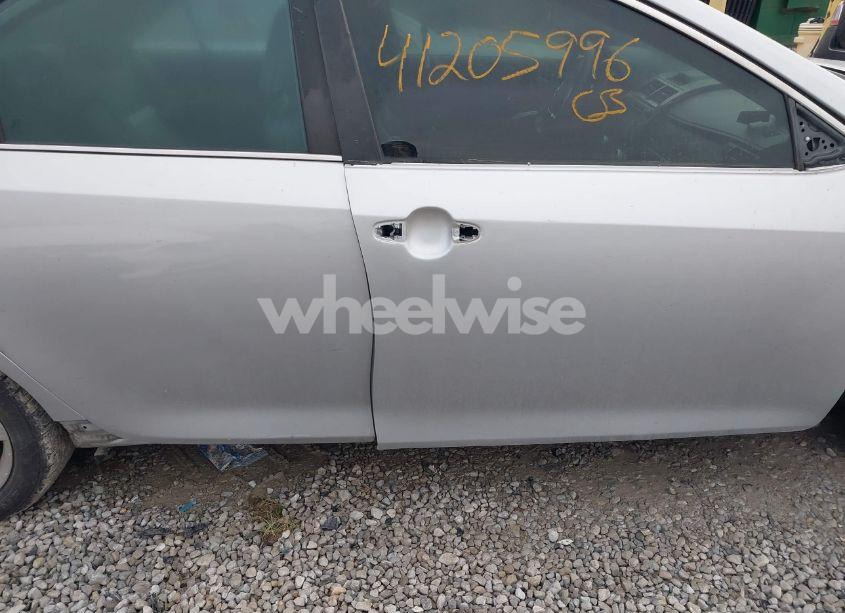 Photo 14 of 2014 Toyota Camry SE (VIN 4T1BF1FK9EU807165)