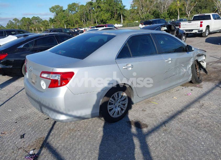 Photo 4 of 2014 Toyota Camry L (VIN 4T1BF1FK9EU811295)