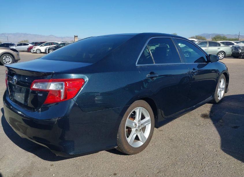 Photo 4 of 2014 Toyota Camry SE (VIN 4T1BF1FK9EU816657)