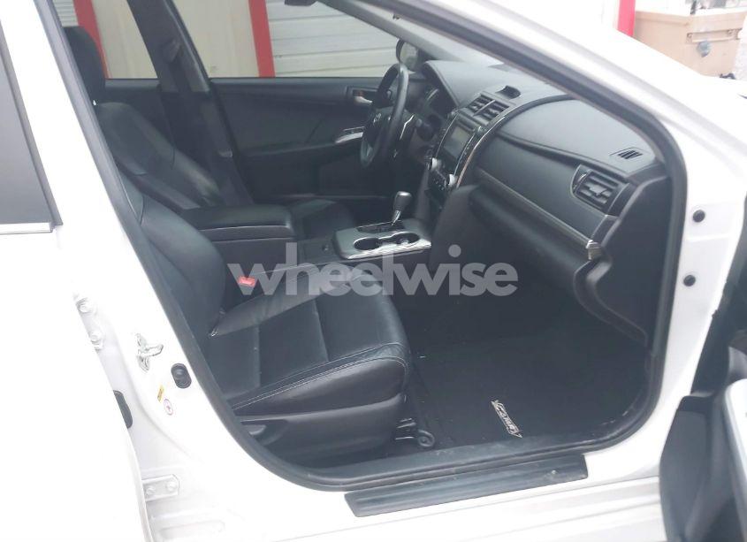 Photo 5 of 2014 Toyota Camry SE (VIN 4T1BF1FK9EU829375)