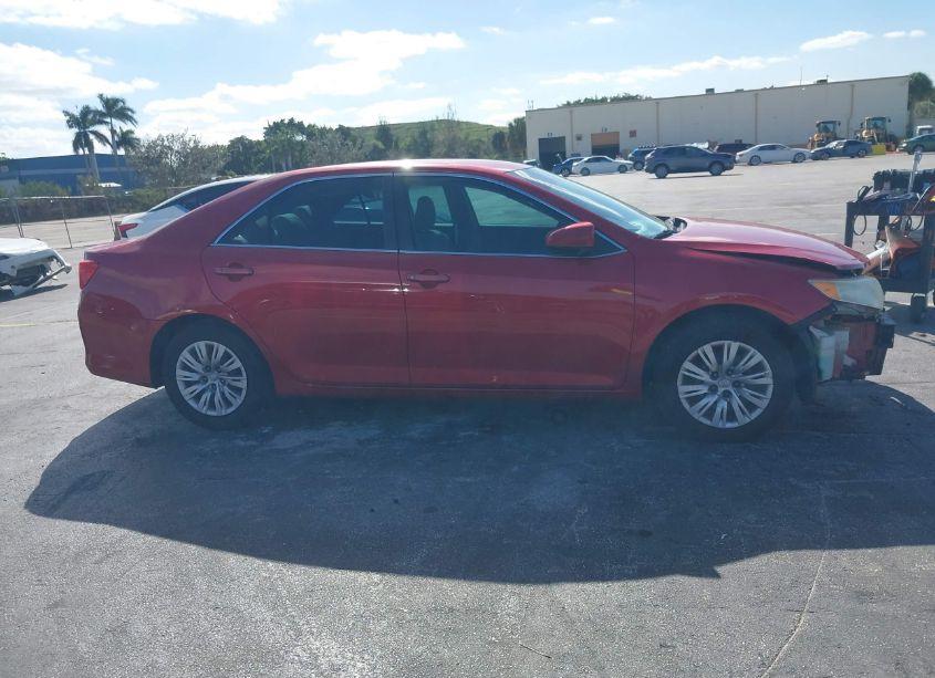 Photo 13 of 2014 Toyota Camry L (VIN 4T1BF1FK9EU845933)