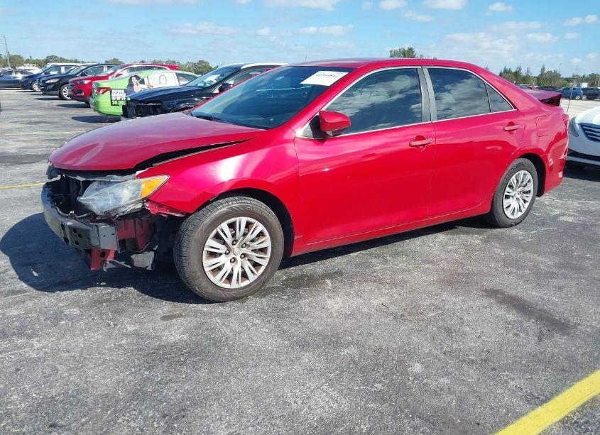 Photo 2 of 2014 Toyota Camry L (VIN 4T1BF1FK9EU845933)