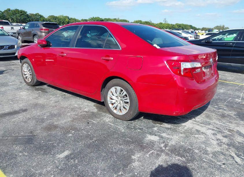 Photo 3 of 2014 Toyota Camry L (VIN 4T1BF1FK9EU845933)