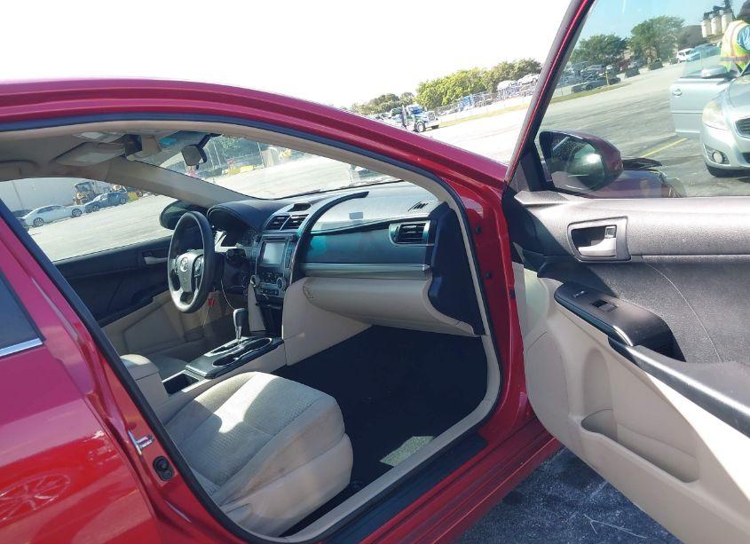 Photo 5 of 2014 Toyota Camry L (VIN 4T1BF1FK9EU845933)