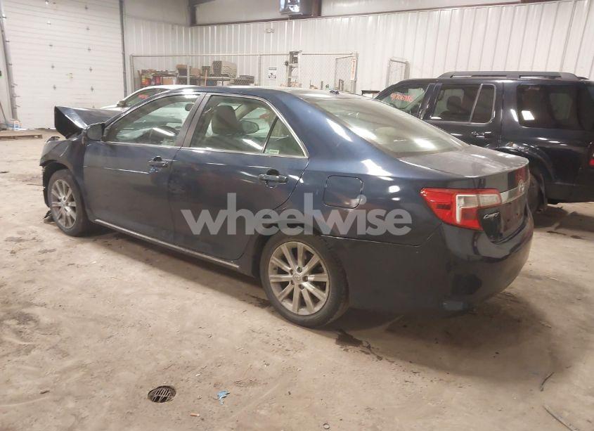 Photo 3 of 2014 Toyota Camry XLE (VIN 4T1BF1FK9EU849352)