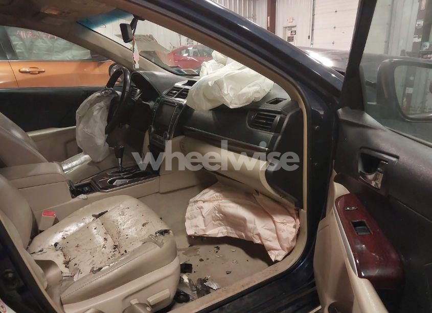 Photo 5 of 2014 Toyota Camry XLE (VIN 4T1BF1FK9EU849352)