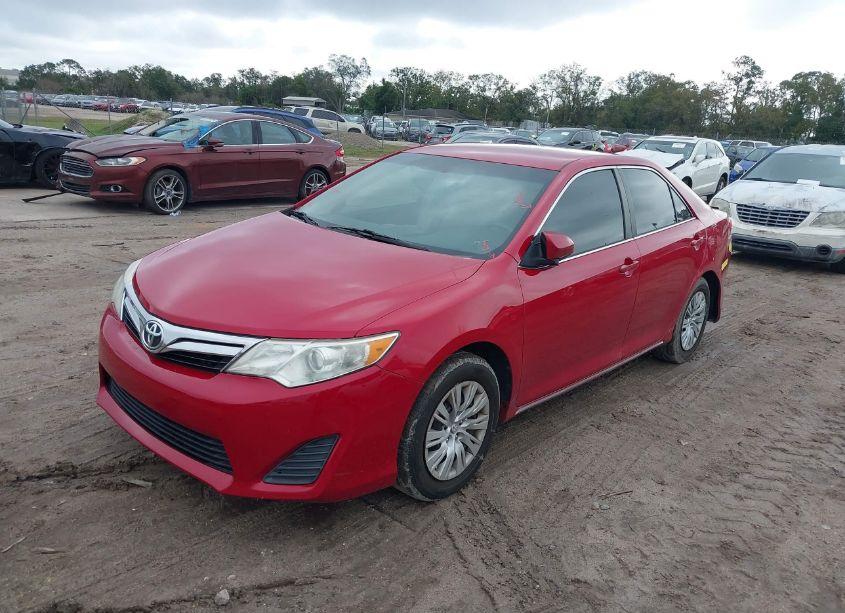 Photo 2 of 2014 Toyota Camry LE (VIN 4T1BF1FK9EU851974)
