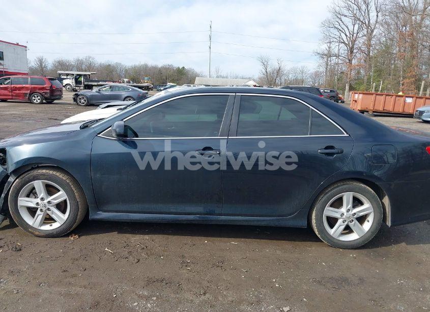 Photo 14 of 2014 Toyota Camry SE (VIN 4T1BF1FK9EU859685)