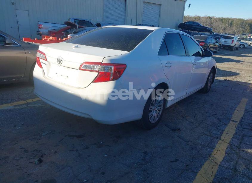Photo 4 of 2014 Toyota Camry L (VIN 4T1BF1FK9EU868788)