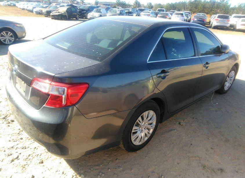 Photo 4 of 2014 Toyota Camry L (VIN 4T1BF1FK9EU870251)
