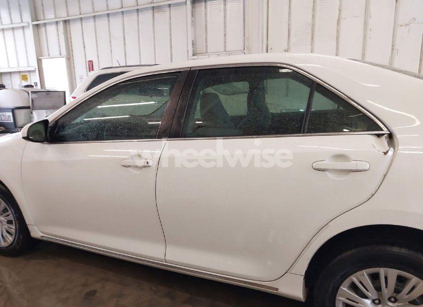 Photo 14 of 2014 Toyota Camry LE (VIN 4T1BF1FK9EU870721)