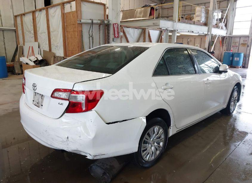 Photo 4 of 2014 Toyota Camry LE (VIN 4T1BF1FK9EU870721)