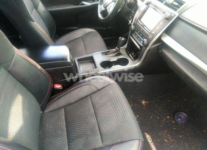 Photo 5 of 2015 Toyota Camry SE (VIN 4T1BF1FK9FU003563)