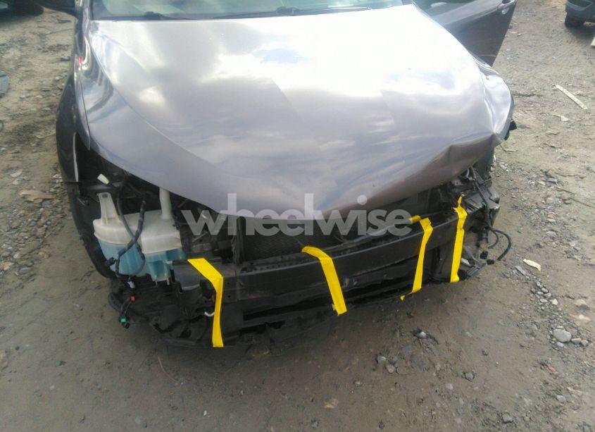 Photo 6 of 2015 Toyota Camry SE (VIN 4T1BF1FK9FU003563)