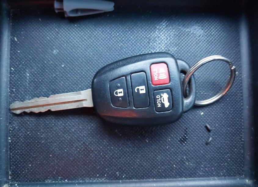 Photo 11 of 2015 Toyota Camry SE (VIN 4T1BF1FK9FU018516)