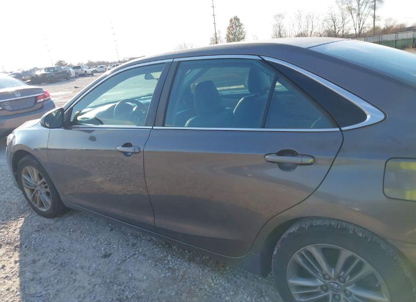 Photo 14 of 2015 Toyota Camry SE (VIN 4T1BF1FK9FU030990)