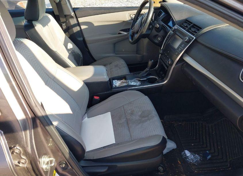 Photo 5 of 2015 Toyota Camry SE (VIN 4T1BF1FK9FU030990)