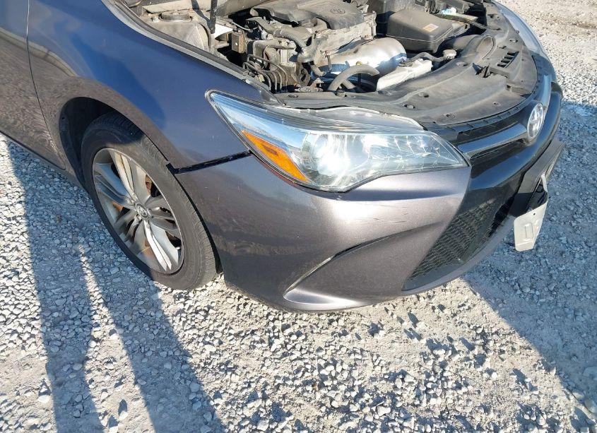 Photo 6 of 2015 Toyota Camry SE (VIN 4T1BF1FK9FU030990)