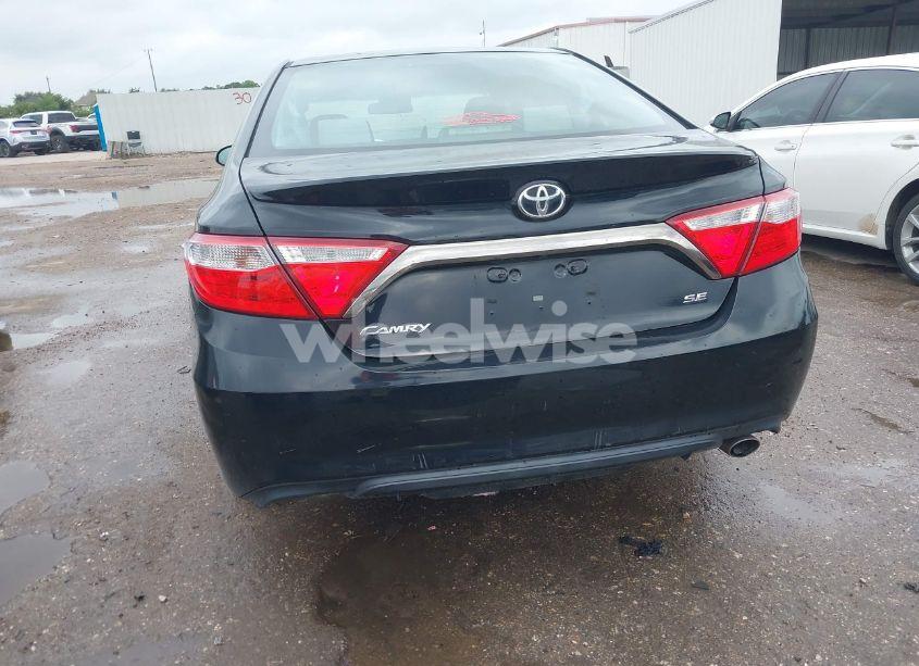 Photo 16 of 2015 Toyota Camry SE (VIN 4T1BF1FK9FU033565)