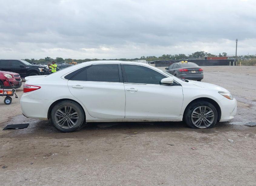 Photo 13 of 2015 Toyota Camry SE (VIN 4T1BF1FK9FU046462)