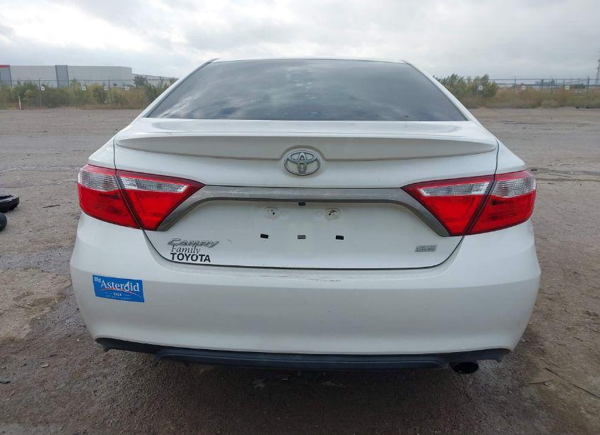 Photo 16 of 2015 Toyota Camry SE (VIN 4T1BF1FK9FU046462)