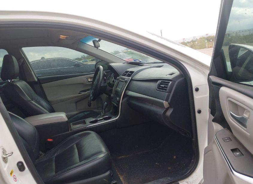 Photo 5 of 2015 Toyota Camry SE (VIN 4T1BF1FK9FU046462)