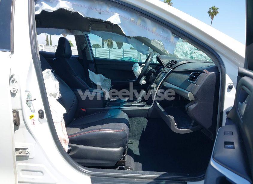 Photo 5 of 2015 Toyota Camry SE (VIN 4T1BF1FK9FU073399)