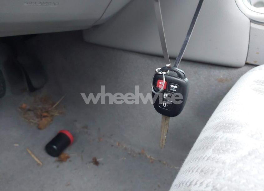 Photo 11 of 2015 Toyota Camry LE (VIN 4T1BF1FK9FU080062)