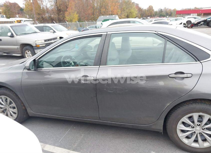 Photo 15 of 2015 Toyota Camry LE (VIN 4T1BF1FK9FU080062)