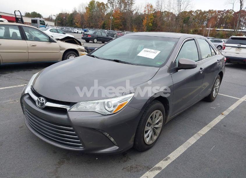 Photo 2 of 2015 Toyota Camry LE (VIN 4T1BF1FK9FU080062)