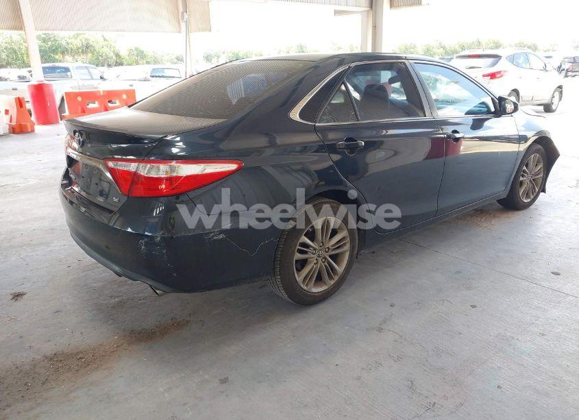 Photo 4 of 2015 Toyota Camry SE (VIN 4T1BF1FK9FU080613)