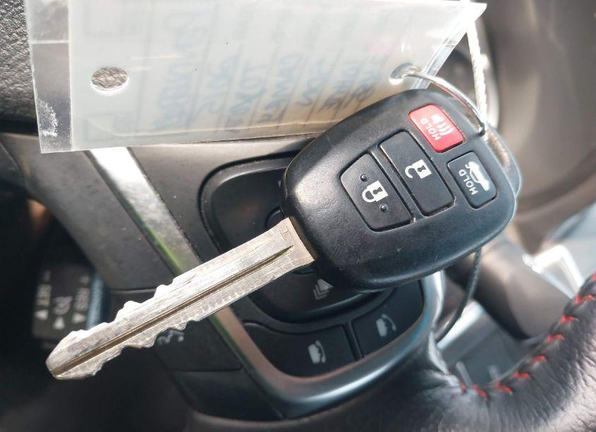 Photo 11 of 2015 Toyota Camry XSE (VIN 4T1BF1FK9FU082023)