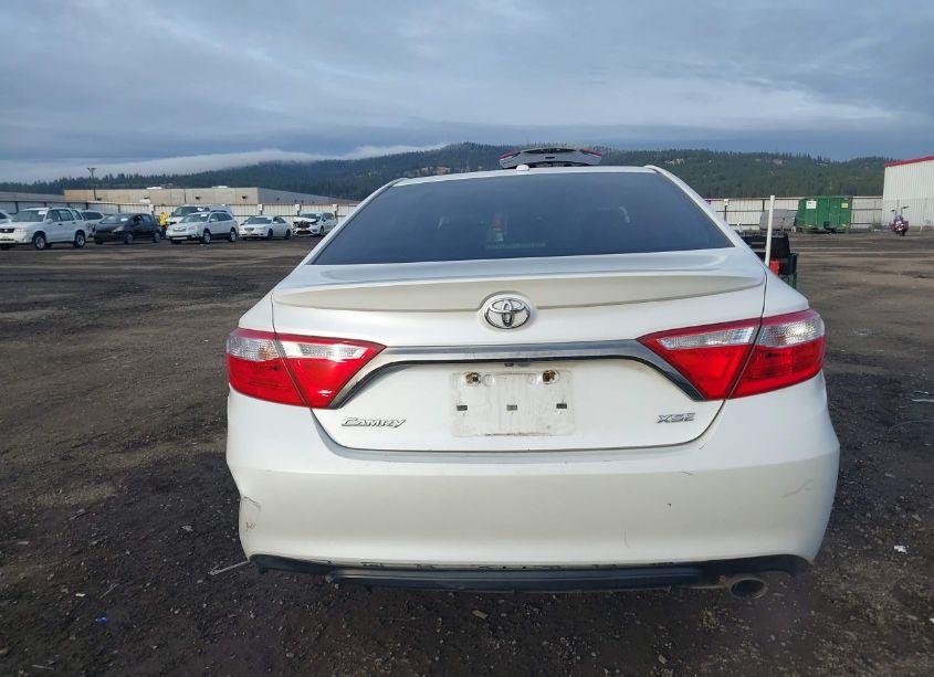 Photo 16 of 2015 Toyota Camry XSE (VIN 4T1BF1FK9FU082023)