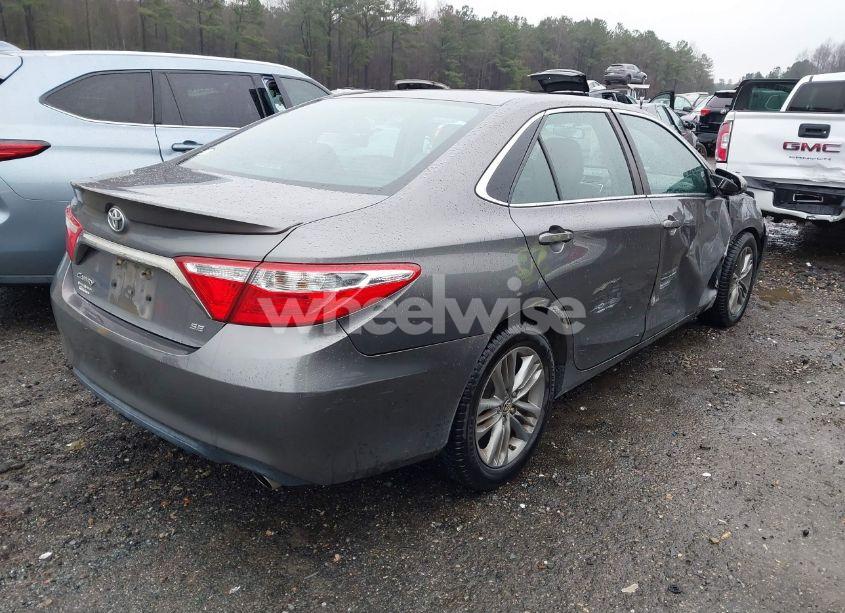 Photo 4 of 2015 Toyota Camry SE (VIN 4T1BF1FK9FU088551)