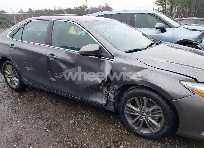 Photo 6 of 2015 Toyota Camry SE (VIN 4T1BF1FK9FU088551)