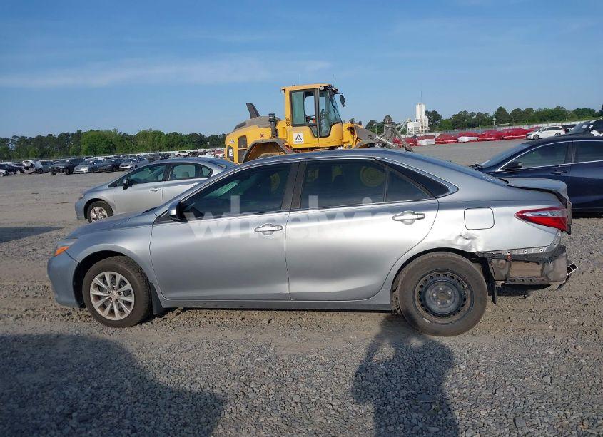 Photo 14 of 2015 Toyota Camry LE (VIN 4T1BF1FK9FU094401)