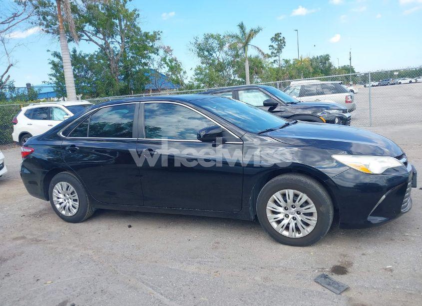 Photo 13 of 2015 Toyota Camry LE (VIN 4T1BF1FK9FU098965)